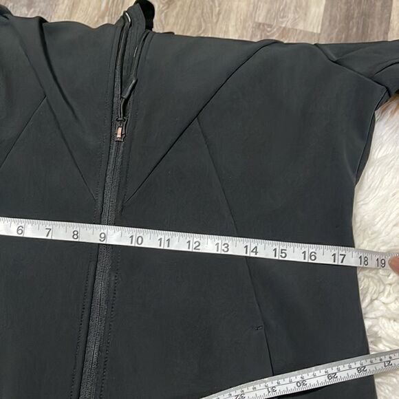 CHAMPION JACKET SIZE M - Picture 4 of 13